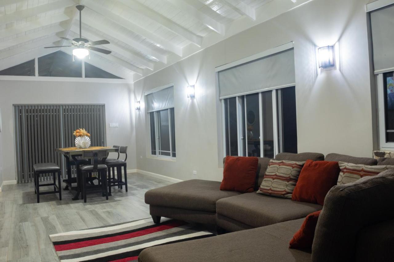 Soak'D Pineapple Villa Berrydale Exterior foto