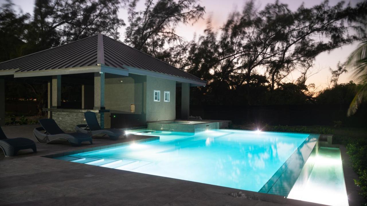 Soak'D Pineapple Villa Berrydale Exterior foto