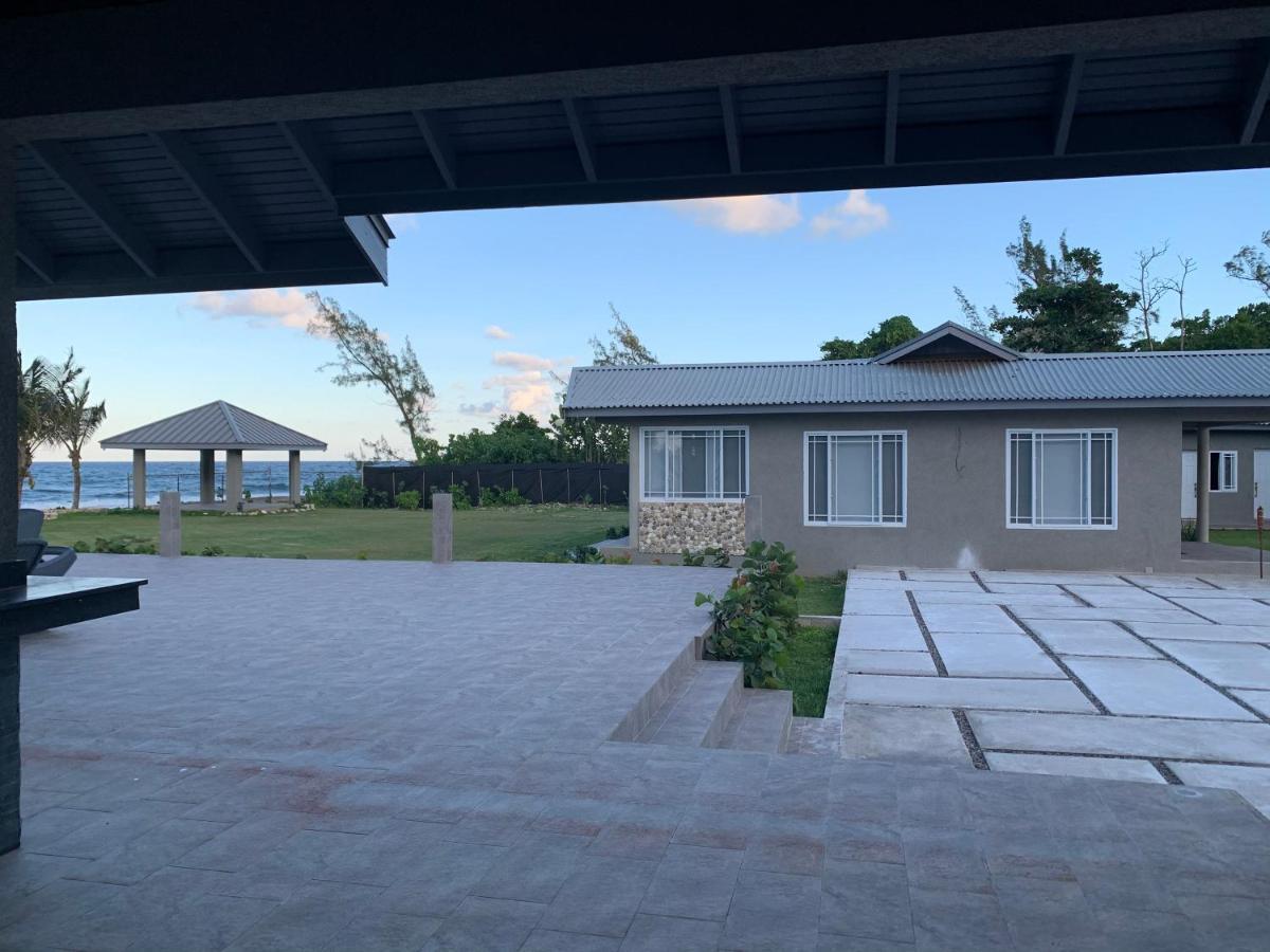 Soak'D Pineapple Villa Berrydale Exterior foto